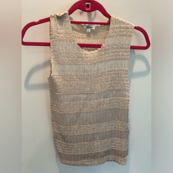 NWT NICOLA  LAYERING TANK (S-L) - Picture 1 of 3